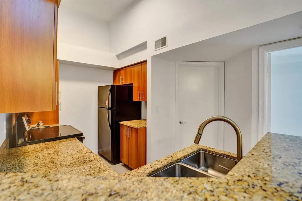 1050 Crystal Way Delray Beach FL 33444