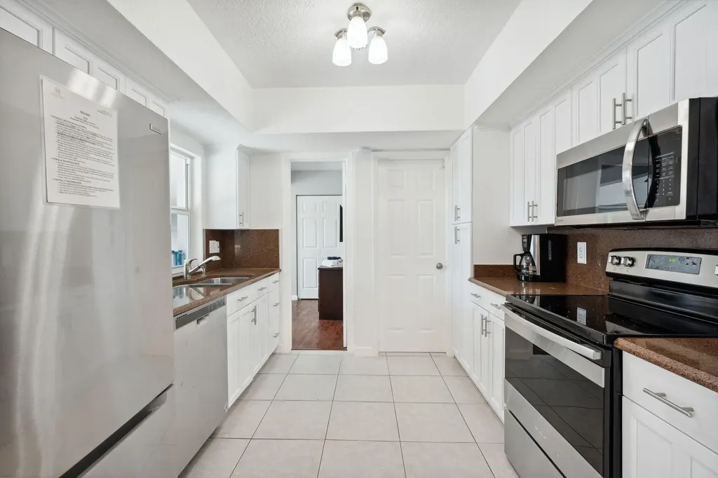 428 SE 2nd Street Deerfield Beach FL 33441