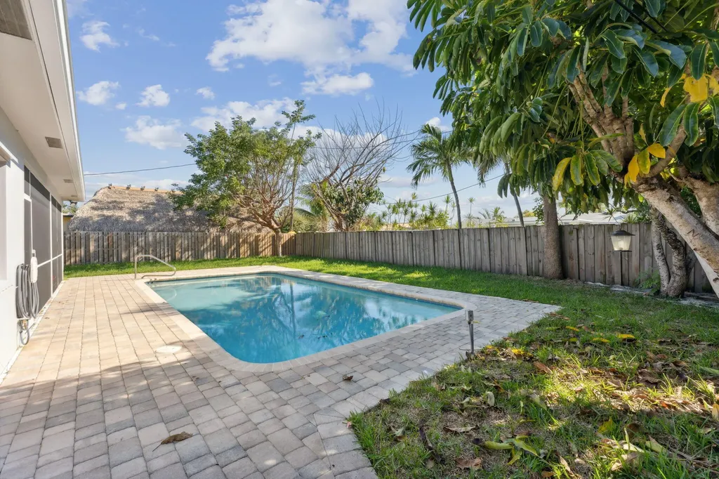 428 SE 2nd Street Deerfield Beach FL 33441