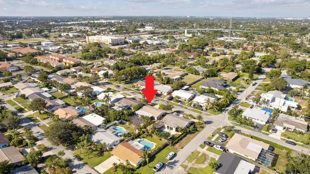 428 SE 2nd Street Deerfield Beach FL 33441