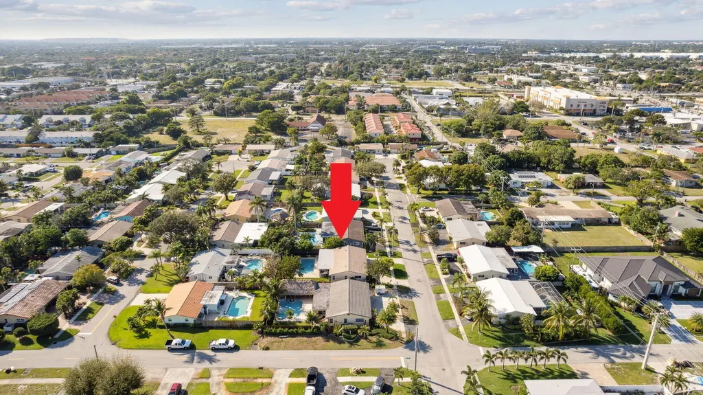 428 SE 2nd Street Deerfield Beach FL 33441