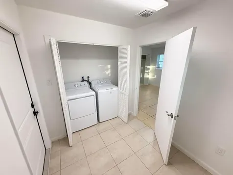 912 SE Tarpon Avenue Stuart FL 34994