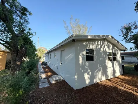912 SE Tarpon Avenue Stuart FL 34994