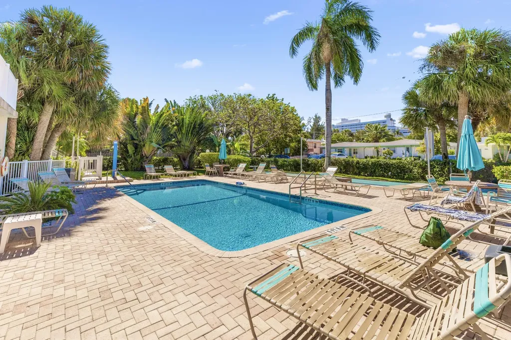 3225 NE 16th Street Pompano Beach FL 33062