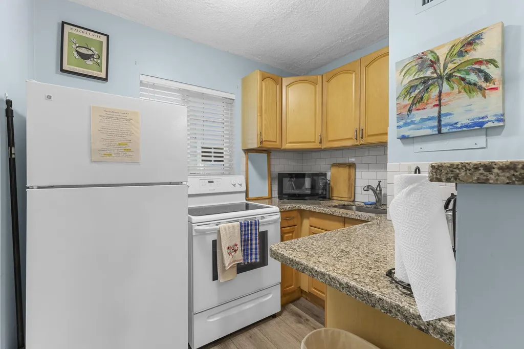 3225 NE 16th Street Pompano Beach FL 33062