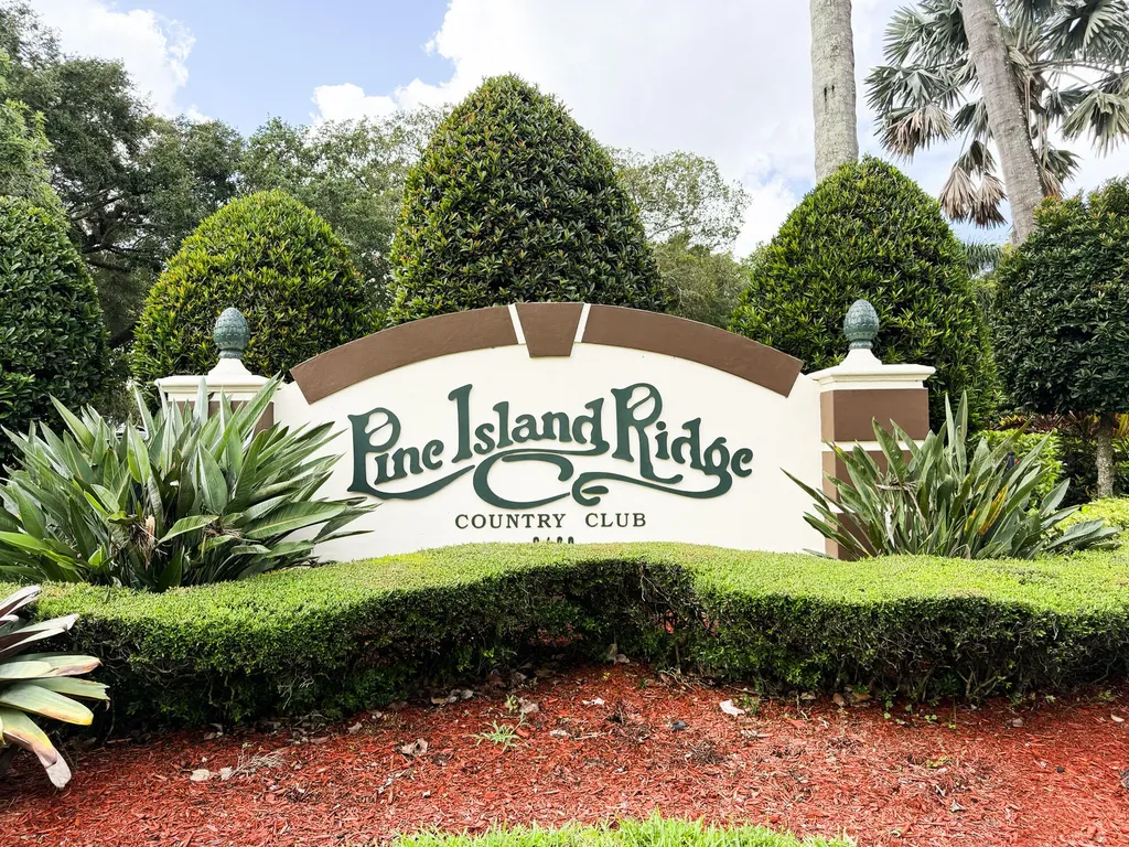 9491 Evergreen Place Davie FL 33324