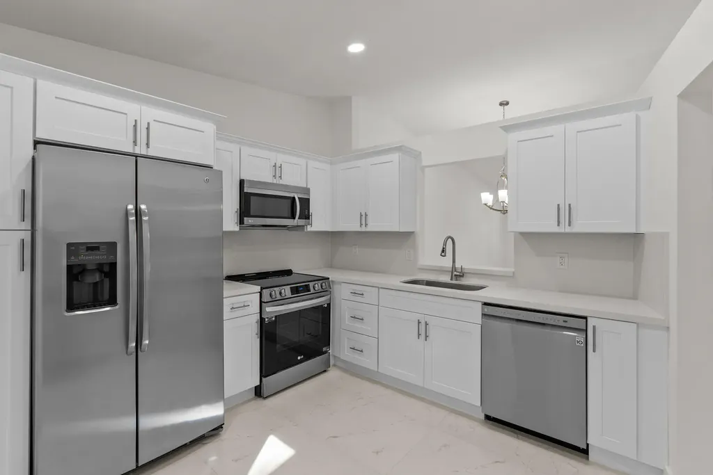 8273 Springtree Road Boca Raton FL 33496