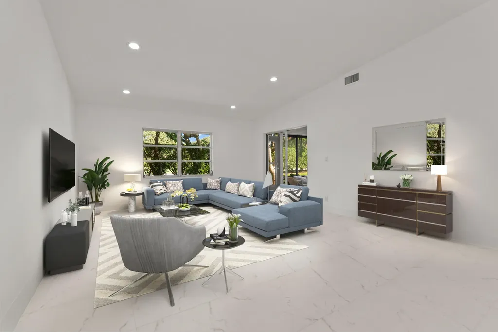 8273 Springtree Road Boca Raton FL 33496