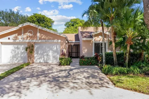 8273 Springtree Road Boca Raton FL 33496