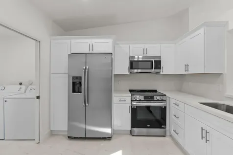 8273 Springtree Road Boca Raton FL 33496