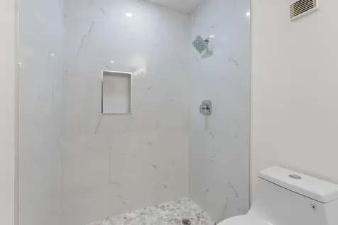 8273 Springtree Road Boca Raton FL 33496