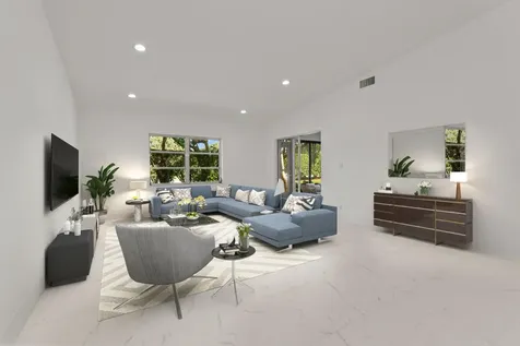 8273 Springtree Road Boca Raton FL 33496
