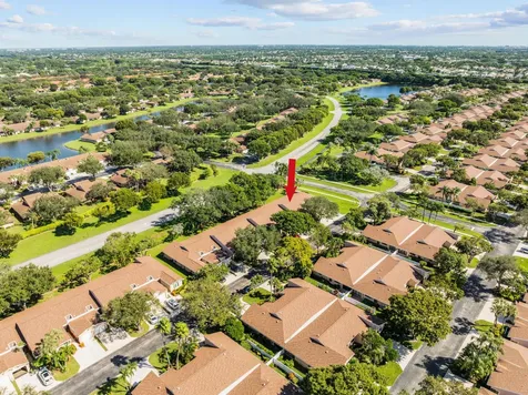 8273 Springtree Road Boca Raton FL 33496