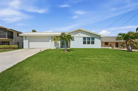 1123 Granada Hutchinson Island FL 34949