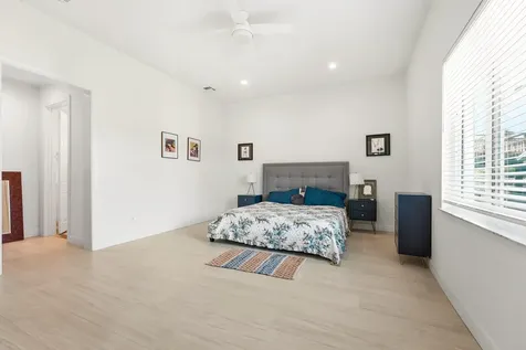 1123 Granada Hutchinson Island FL 34949