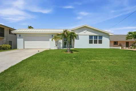 1123 Granada Hutchinson Island FL 34949