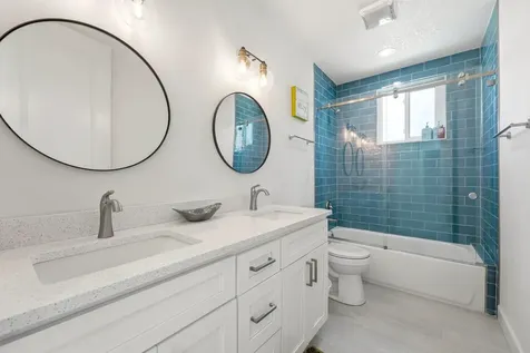 1123 Granada Hutchinson Island FL 34949