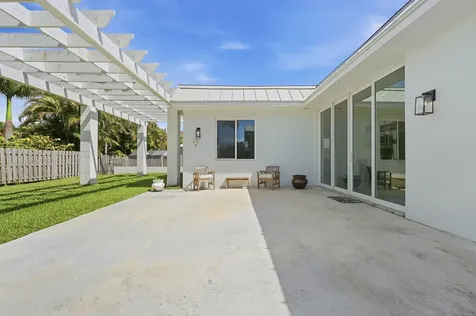 1123 Granada Hutchinson Island FL 34949