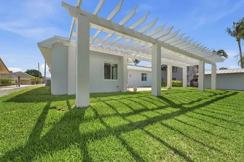 1123 Granada Hutchinson Island FL 34949