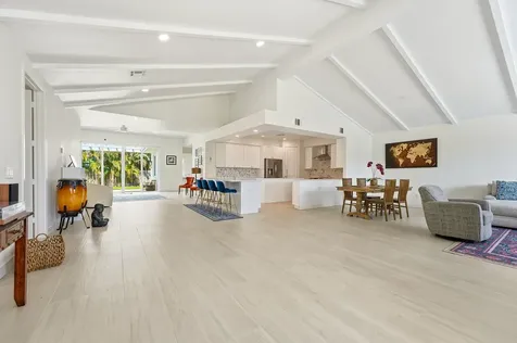 1123 Granada Hutchinson Island FL 34949