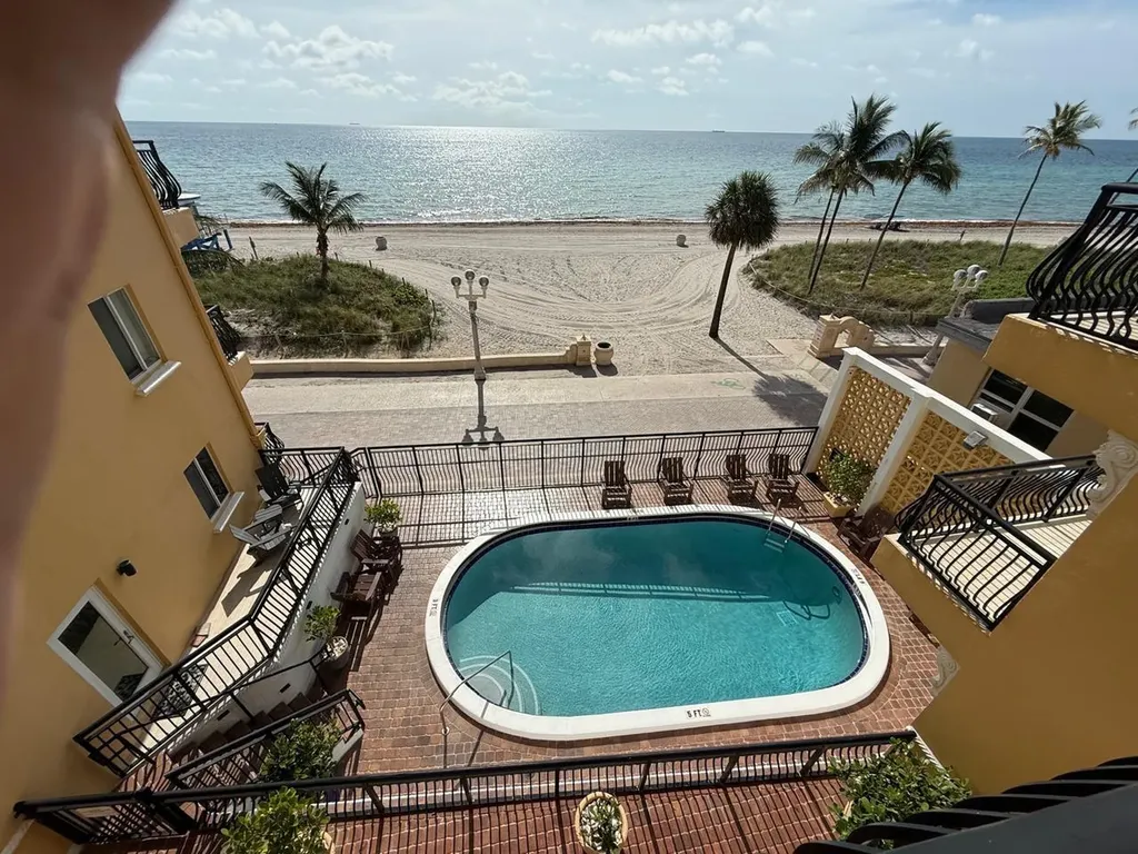 1815 N Surf Road Hollywood FL 33019