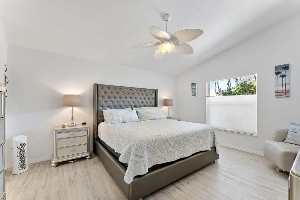 6887 Viale Elizabeth Delray Beach FL 33446