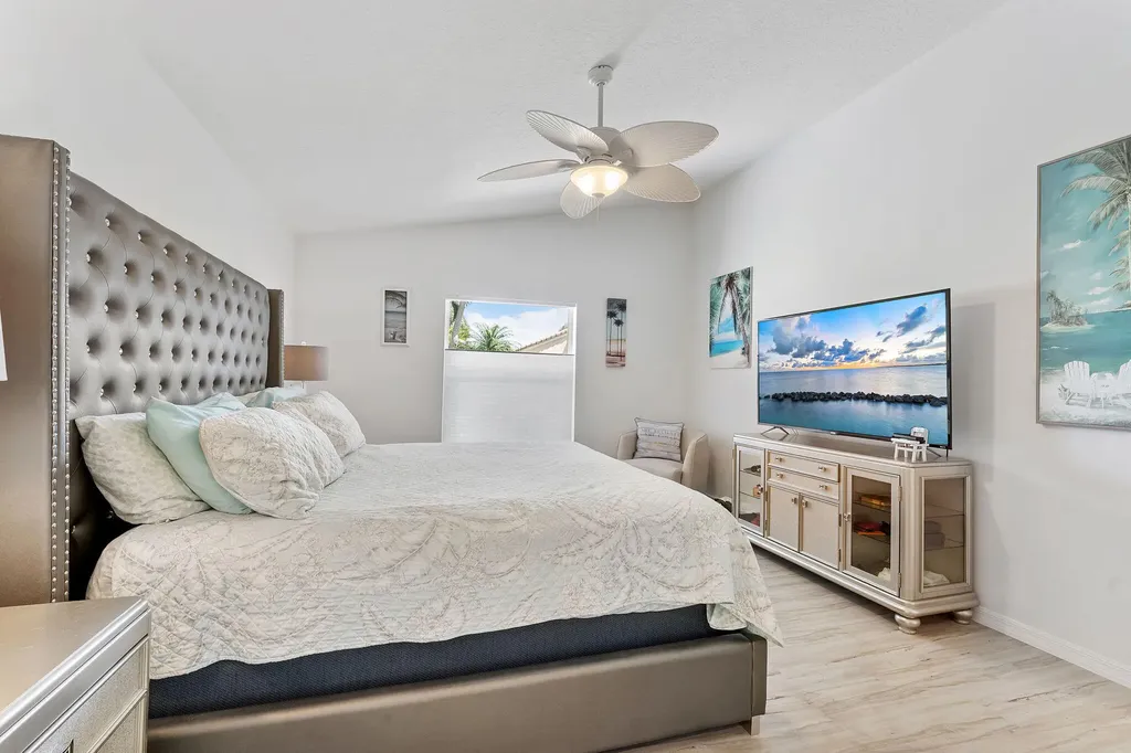 6887 Viale Elizabeth Delray Beach FL 33446