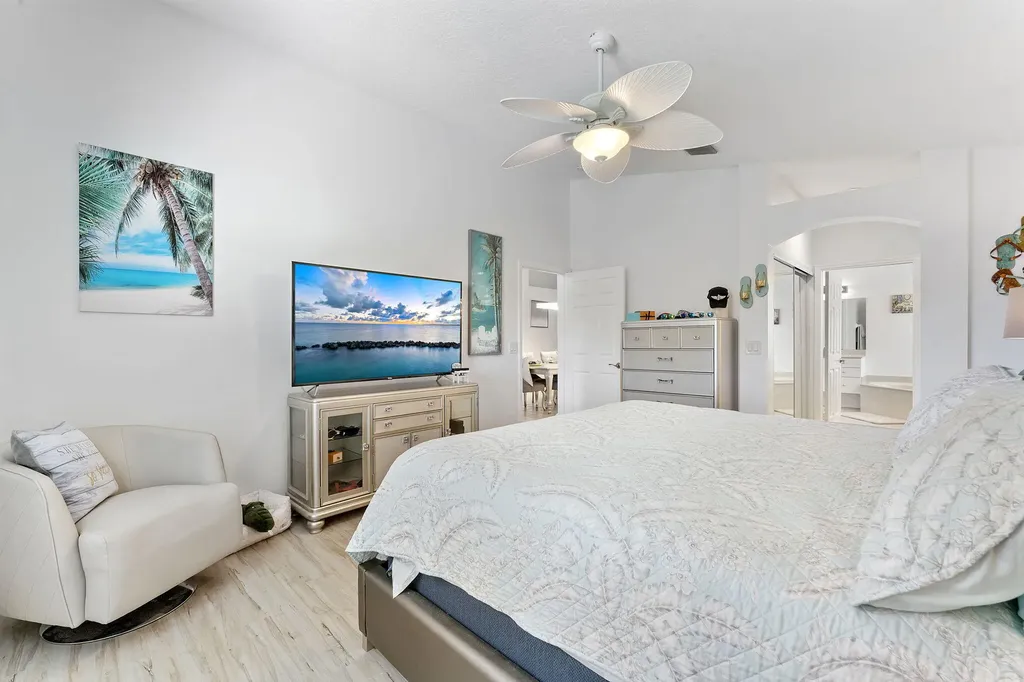 6887 Viale Elizabeth Delray Beach FL 33446