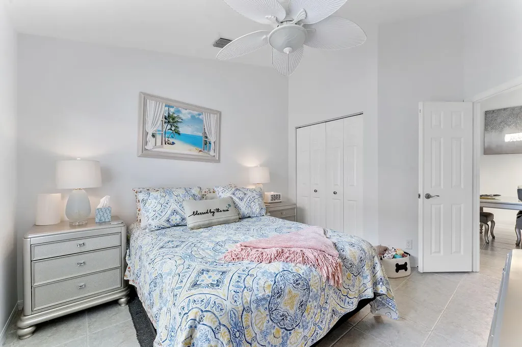 6887 Viale Elizabeth Delray Beach FL 33446