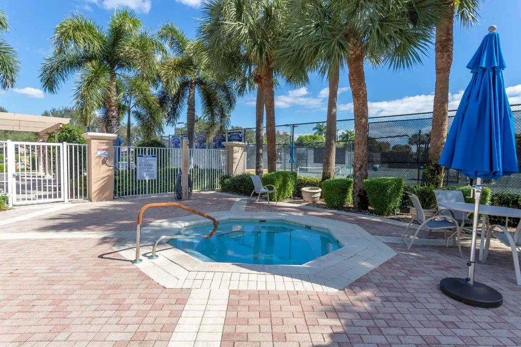 6887 Viale Elizabeth Delray Beach FL 33446