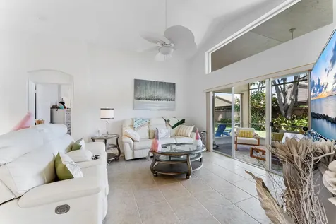 6887 Viale Elizabeth Delray Beach FL 33446