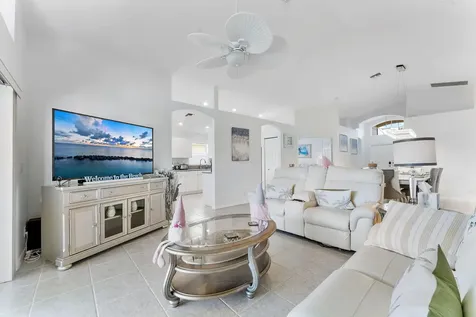6887 Viale Elizabeth Delray Beach FL 33446