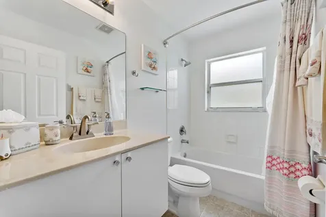 6887 Viale Elizabeth Delray Beach FL 33446