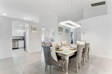 6887 Viale Elizabeth Delray Beach FL 33446