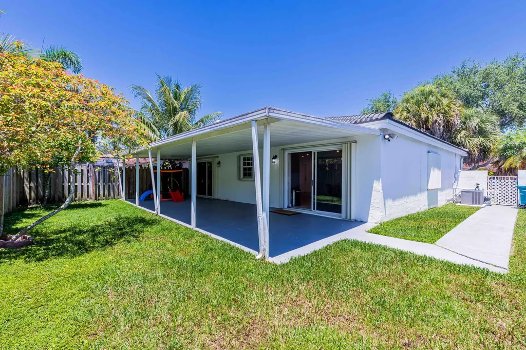 9058 NW 192nd Terrace Miami Lakes FL 33018