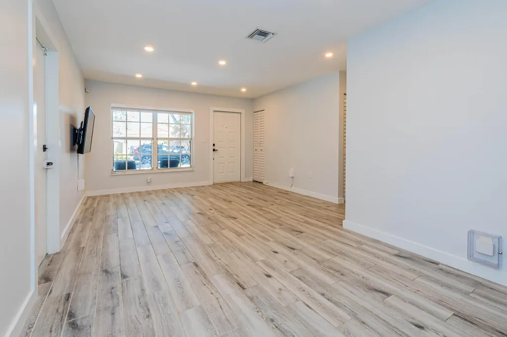 9058 NW 192nd Terrace Miami Lakes FL 33018