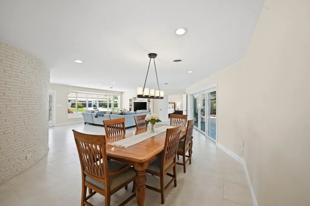4111 NE 26th Terrace Lighthouse Point FL 33064