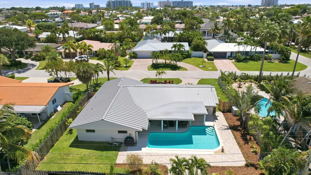 4111 NE 26th Terrace Lighthouse Point FL 33064
