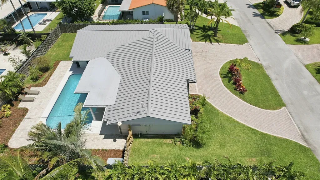 4111 NE 26th Terrace Lighthouse Point FL 33064