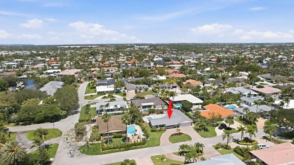 4111 NE 26th Terrace Lighthouse Point FL 33064