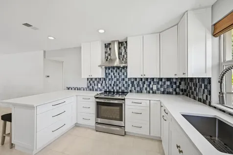 4111 NE 26th Terrace Lighthouse Point FL 33064