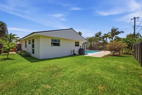 4111 NE 26th Terrace Lighthouse Point FL 33064