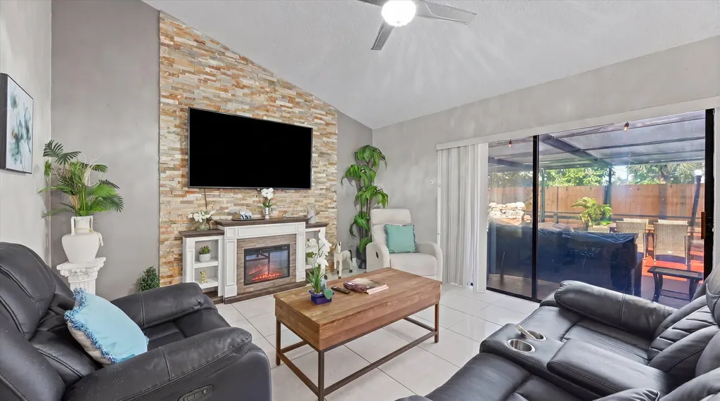 4258 S Landar Drive Lake Worth FL 33463