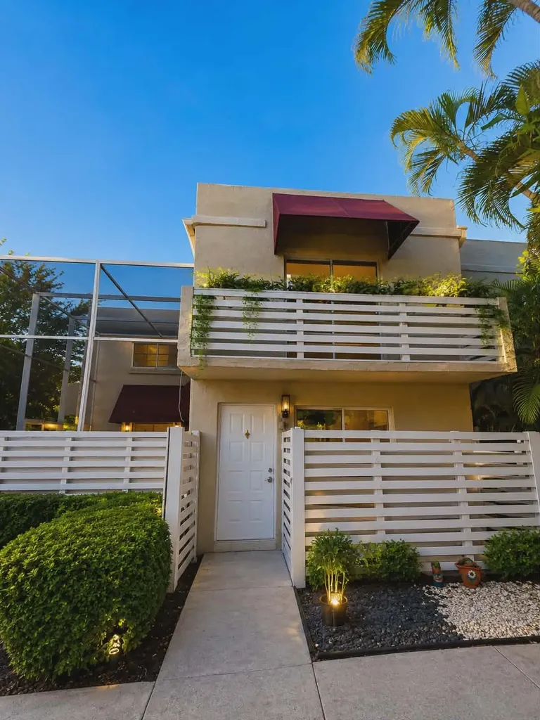 535 NW 98th Avenue Plantation FL 33324