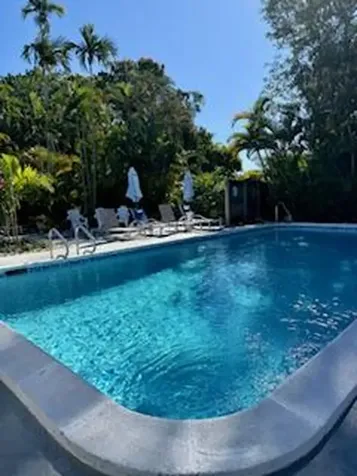 3670 NE 6th Avenue Oakland Park FL 33334