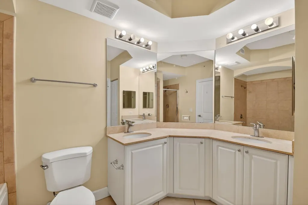 1660 Renaissance Commons Boulevard Boynton Beach FL 33426