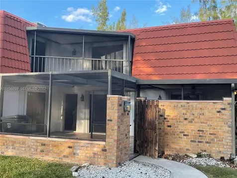 4648 Suburban Pines Drive Lake Worth FL 33463