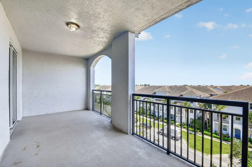 1660 Renaissance Commons Boulevard Boynton Beach FL 33426
