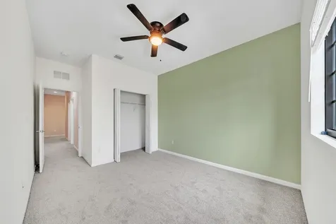 4208 N Dixie Highway Oakland Park FL 33334