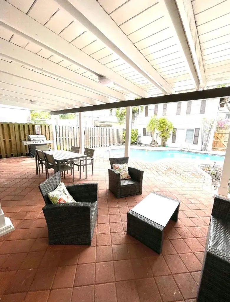 1403 SE 2nd Street Fort Lauderdale FL 33301